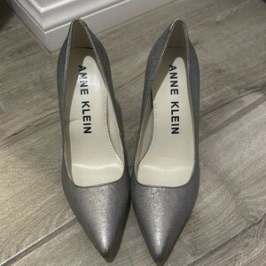 Anne Klein Women's Pump Pointed Toe Heels